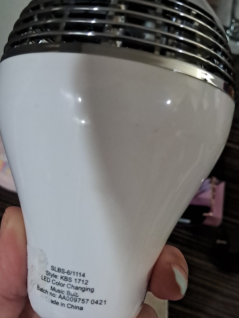 White Color-Changing LED Bath & Body Light Bulb With BT Speaker